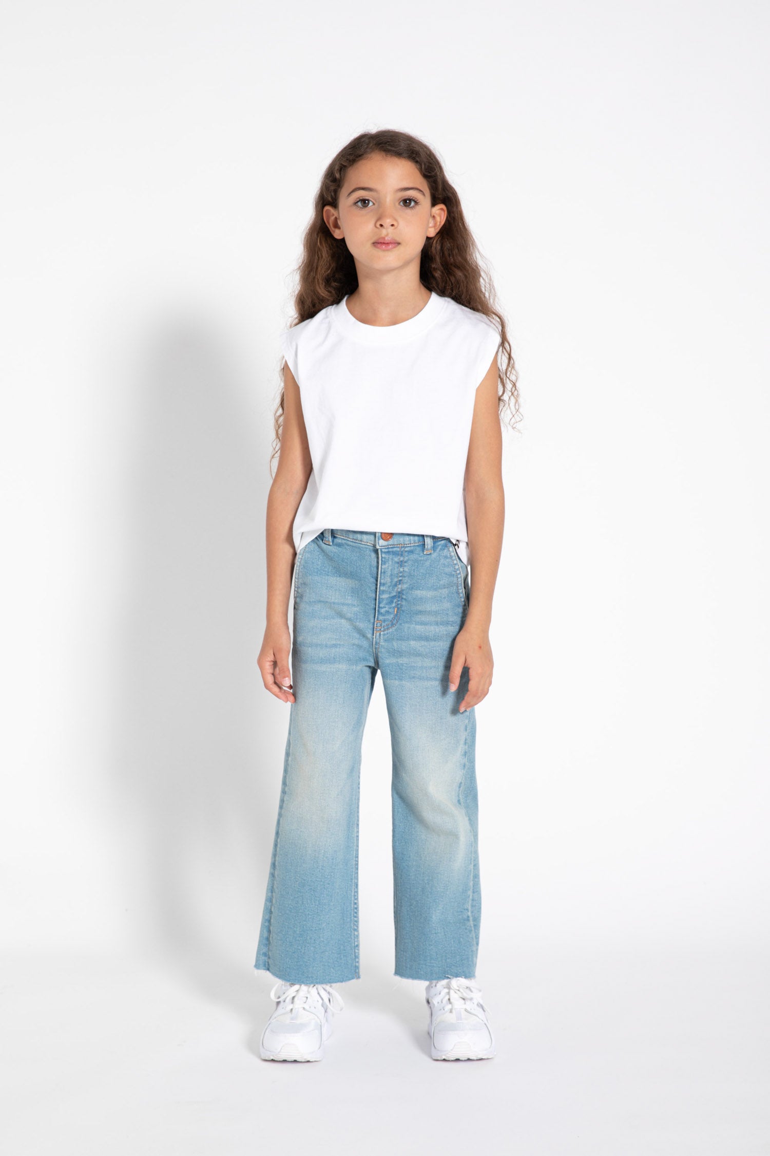 CHARLIE Summer Blue - Loose Fit Cropped Jeans | Shop Now